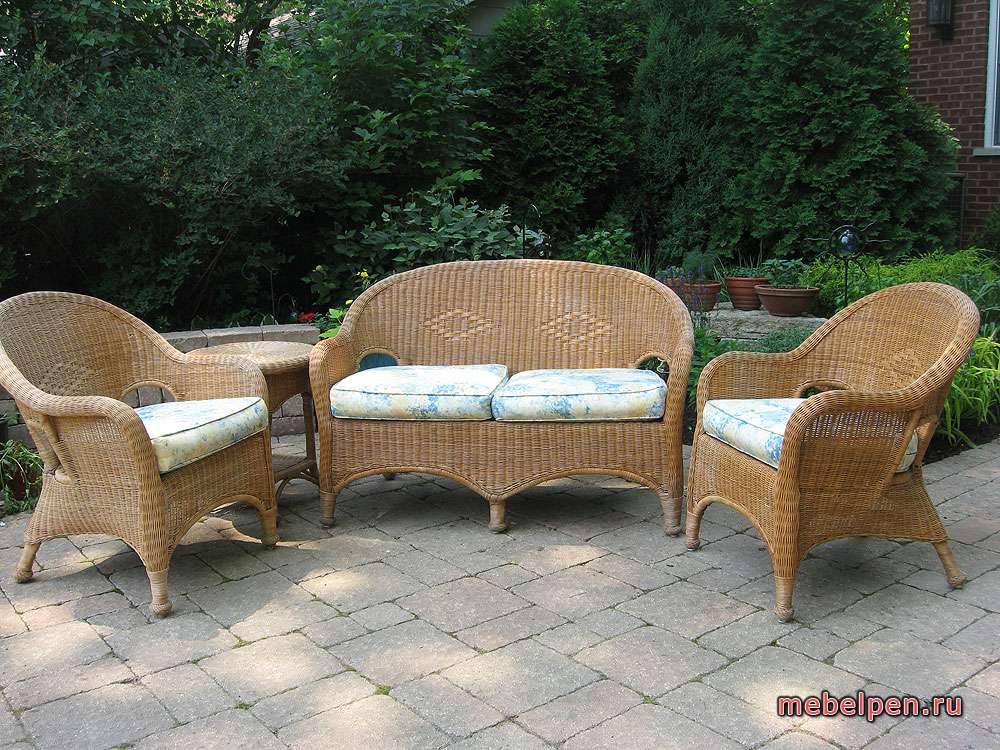 Outdoor furniture set