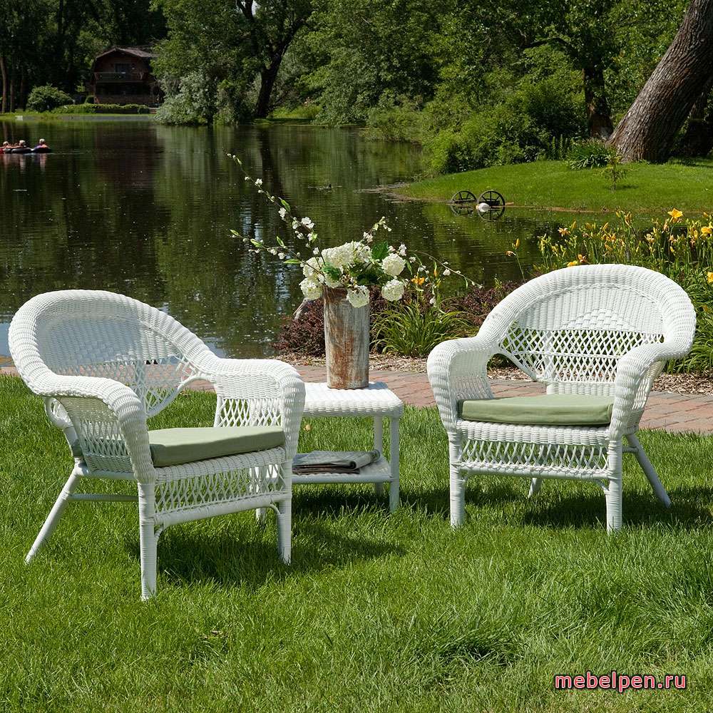 White garden furniture